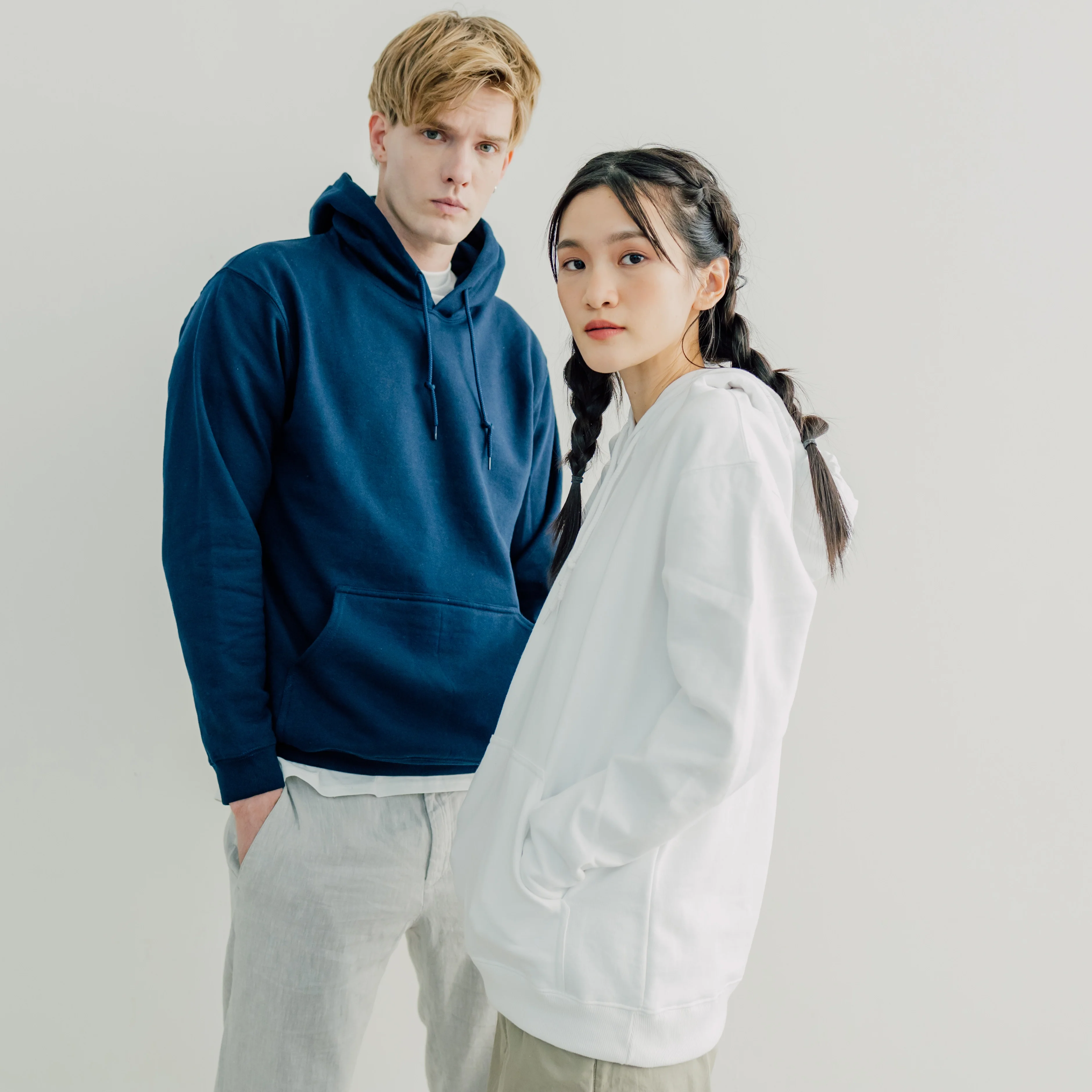 Gildan Heavy Blend Hoodie. 285GSM